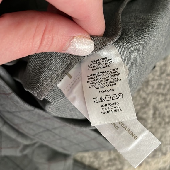 LOFT Women's Gray Plaid Leggings - Picture 2 of 2